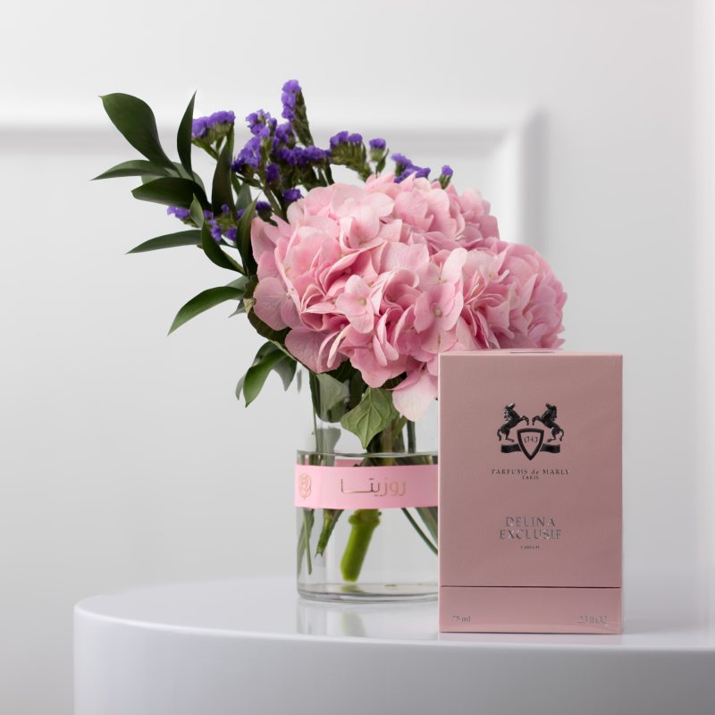 فازة الهيدرانجيا مع عطر دي مارلي