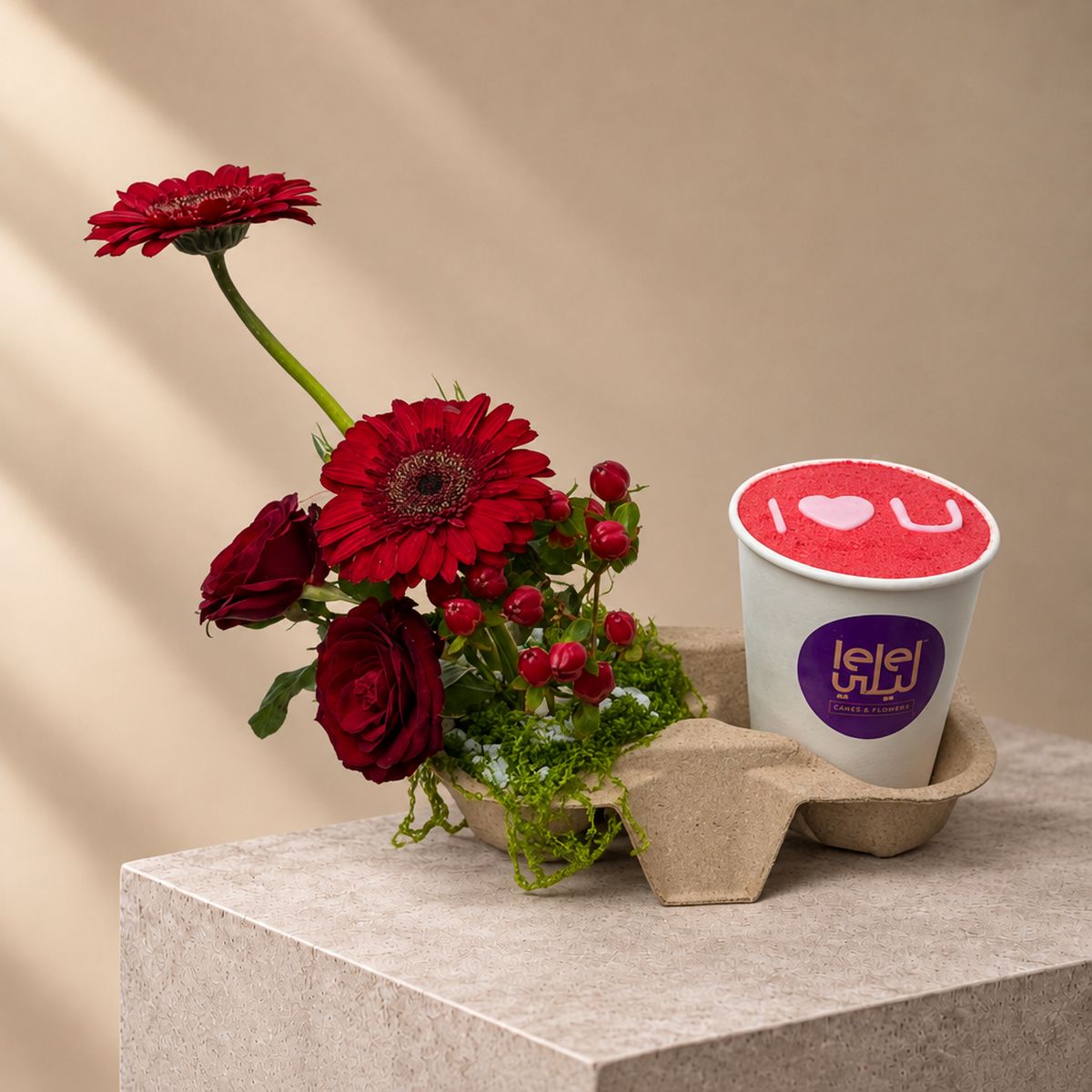Red Cake Cup with Gerbera (2)
