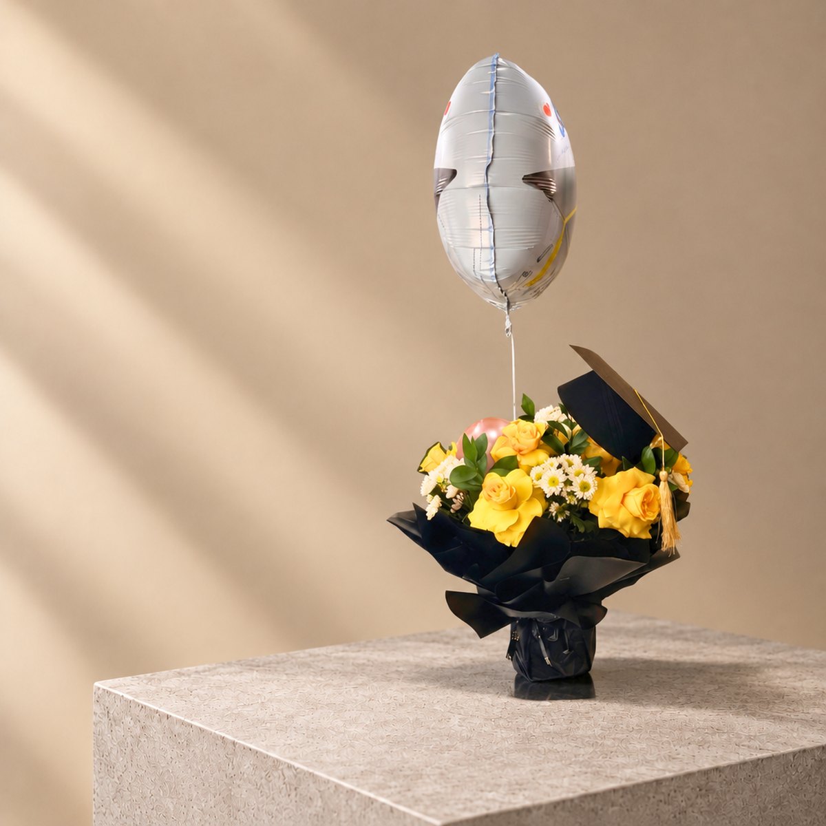 Graduation Cap Bouquet 2026 (2)