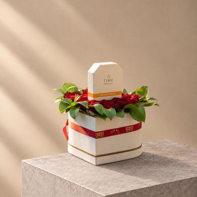 بوكس قلب الجوري مع عطر تايم