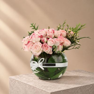 Elegant Baby Roses Vase